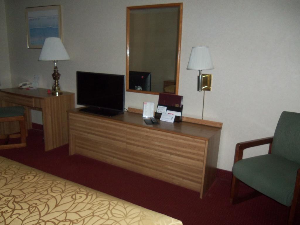 Quality Arena Inn 2*